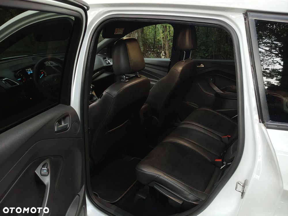 Ford Kuga 2.0 TDCi 2x4 ST-Line - 30
