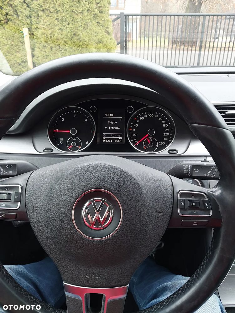 Volkswagen Passat 2.0 TDI Comfortline - 13