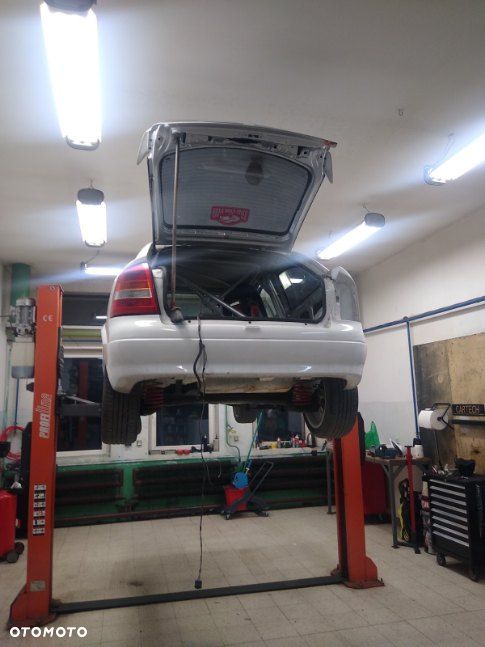 Opel Astra 2.0 OPC - 6