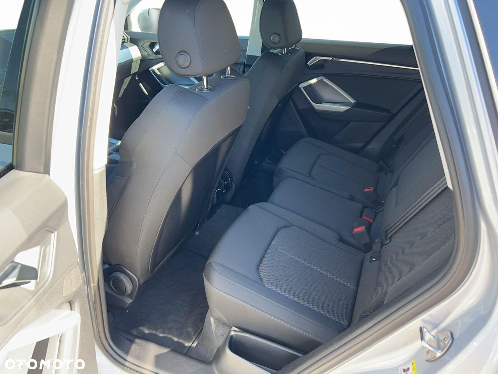 Audi Q3 - 18