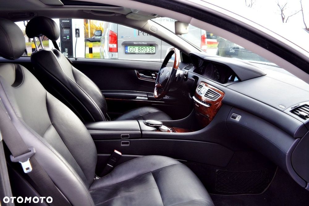 Mercedes-Benz CL 500 4Matic (BlueEFFICIENCY) 7G-TRONIC - 34