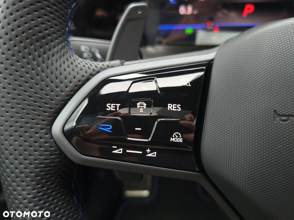 Volkswagen Golf Variant 2.0 TSI 4Motion R - 21
