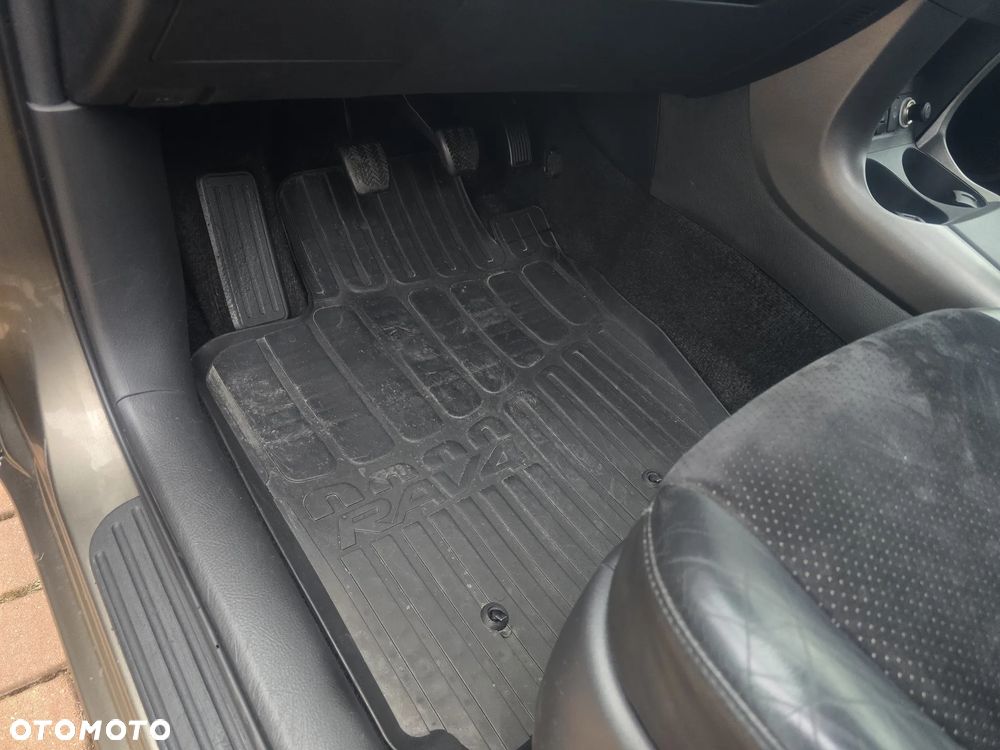 Toyota RAV4 2.0 VVT-i Premium - 35