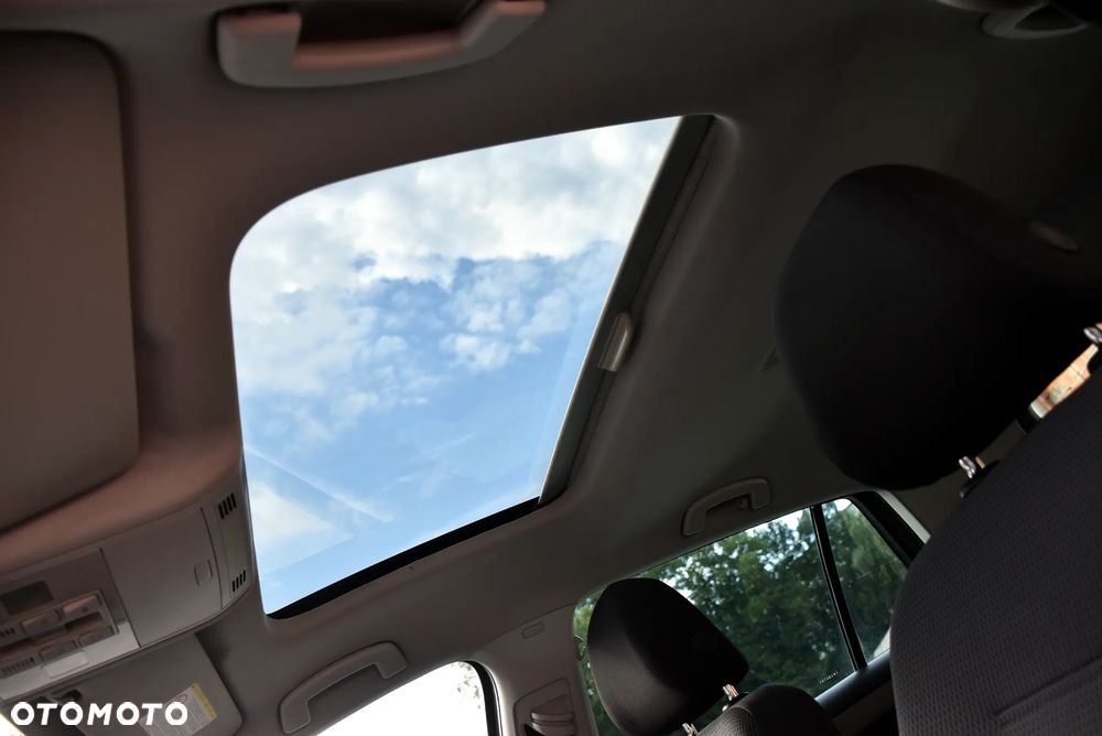 Volkswagen Golf 1.6 TDI BlueMotion Technology DSG Comfortline - 38