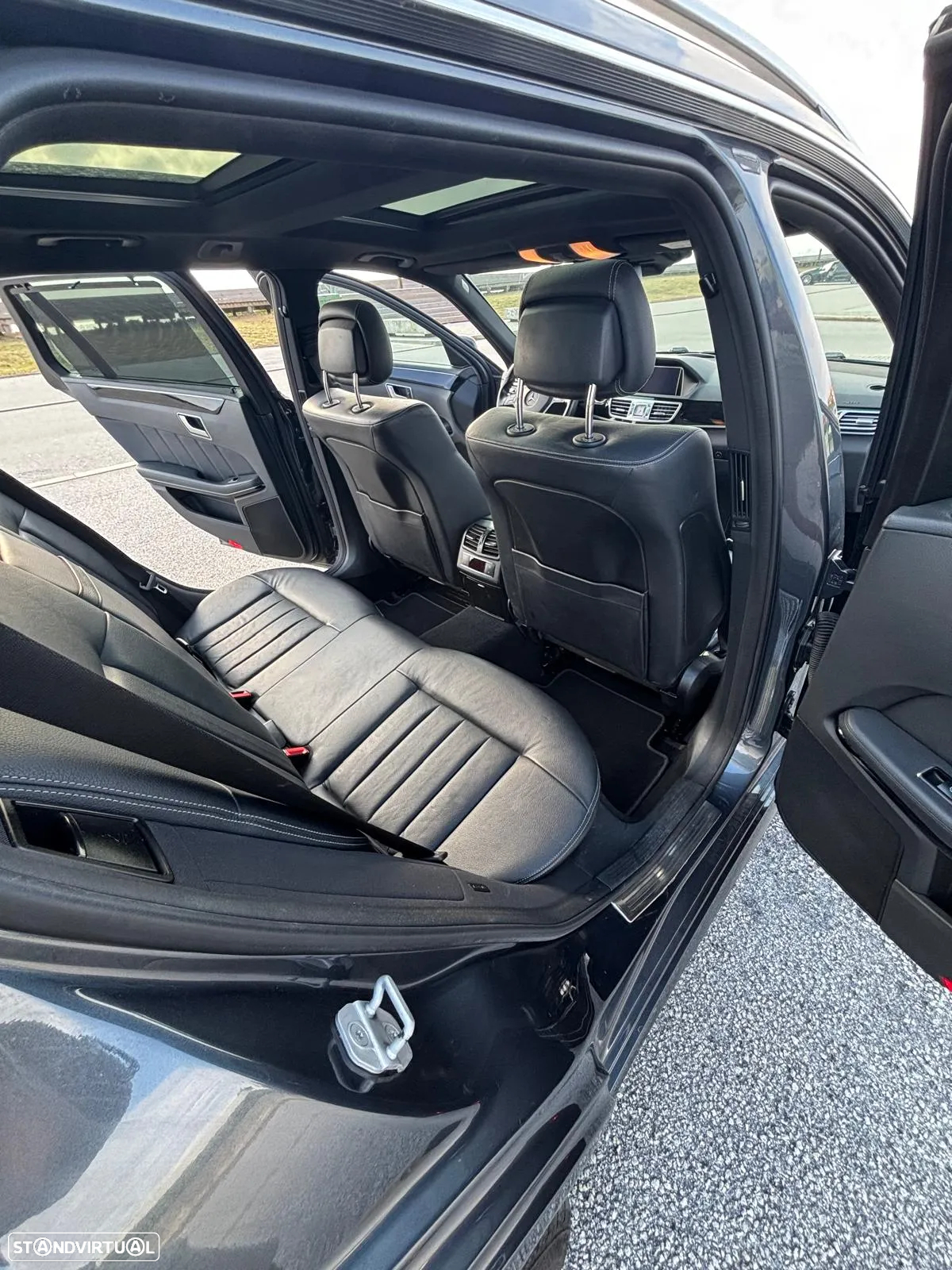 Mercedes-Benz E 300 Bluetec Hybrid Avantgarde - 16