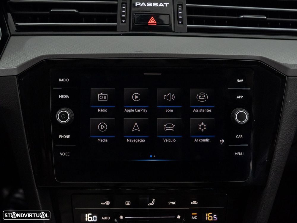 VW Passat Variant 2.0 TDI Business DSG - 34
