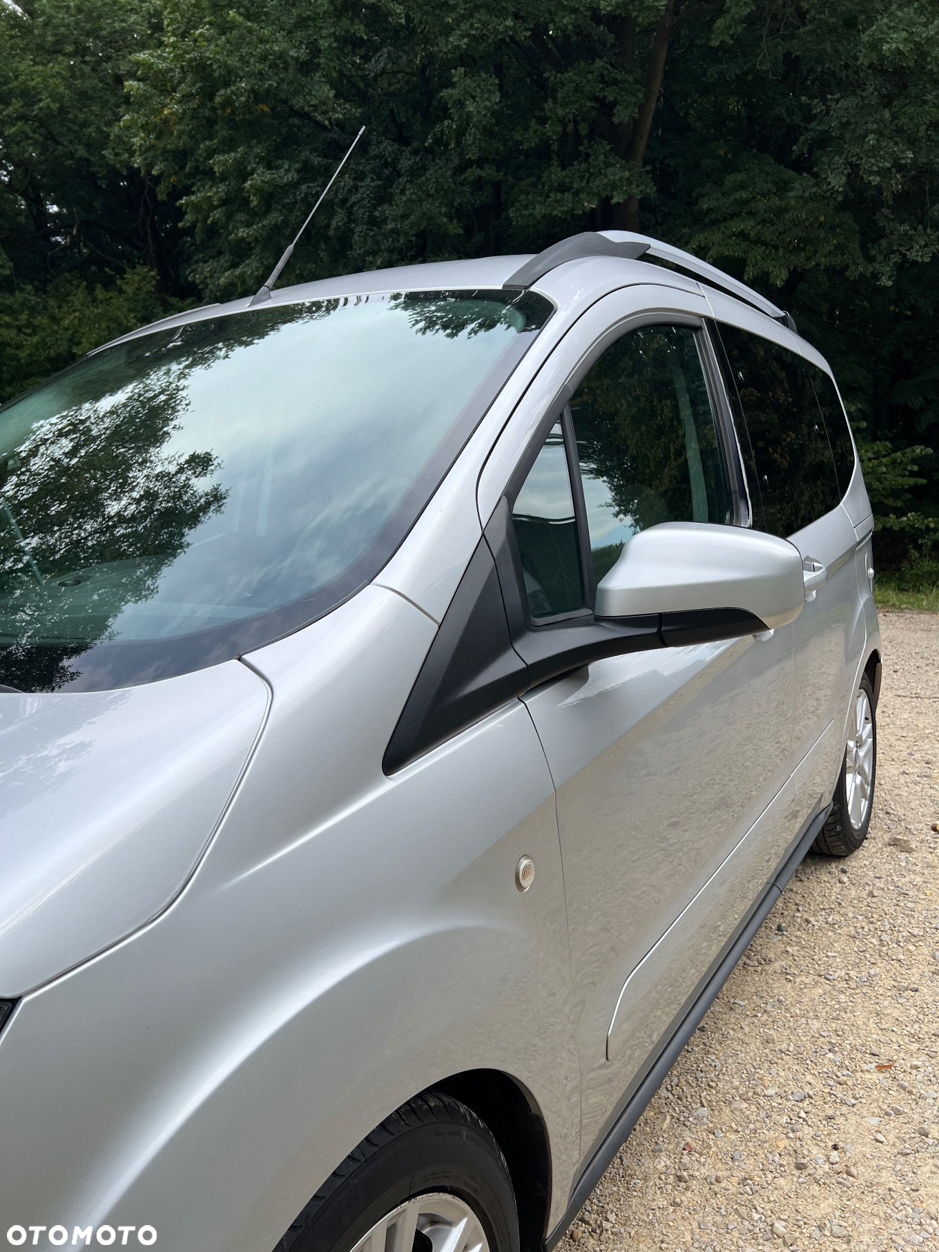 Ford Tourneo Courier 1.0 EcoBoost Trend - 19