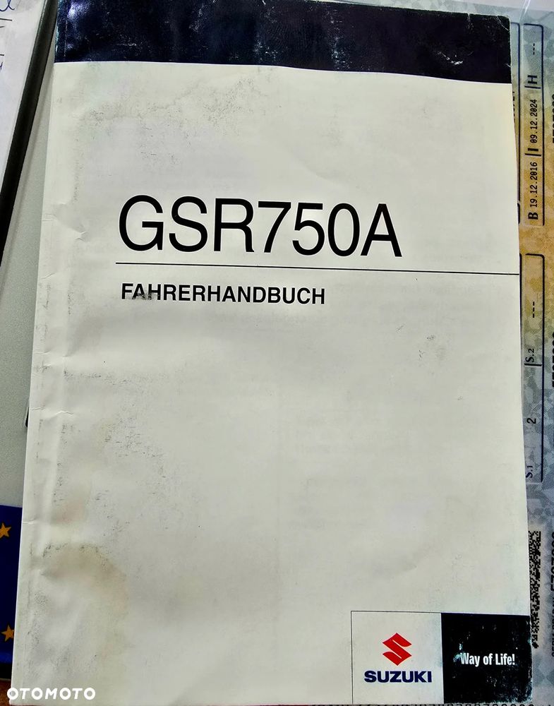 Suzuki GSR - 35