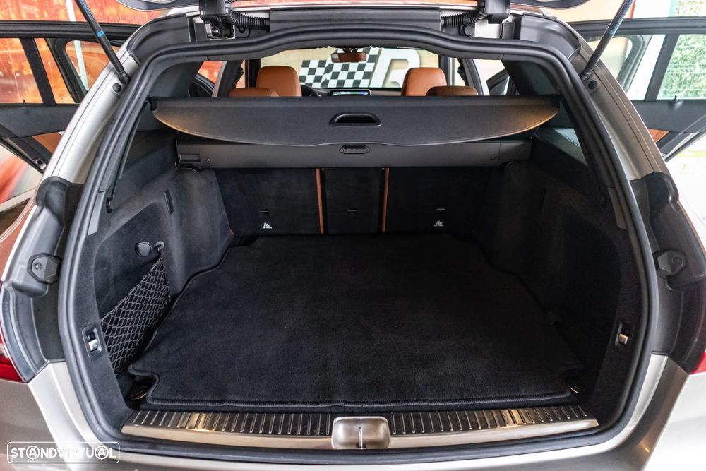 Mercedes-Benz C 220 d AMG Line - 25