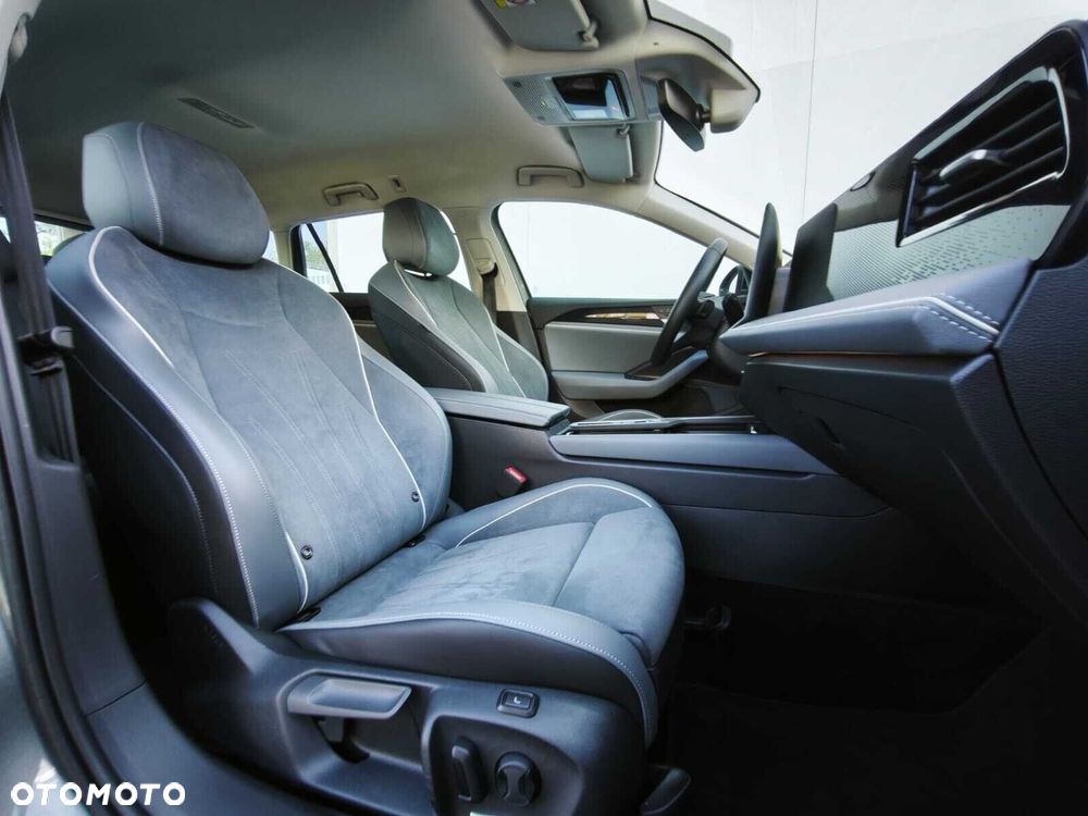Volkswagen Passat Variant 2.0 TDI SCR Business DSG - 17
