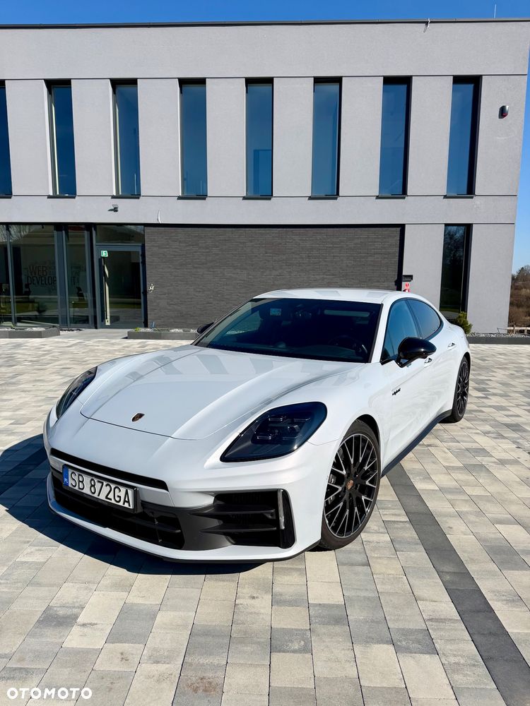 Porsche Panamera 4 E-Hybrid PHEV - 2