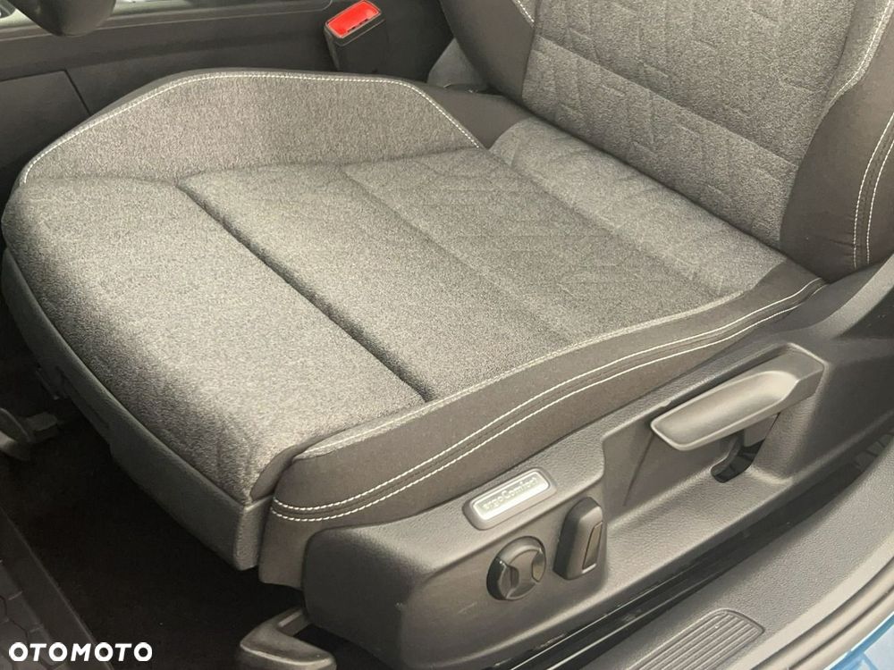 Volkswagen Passat - 17