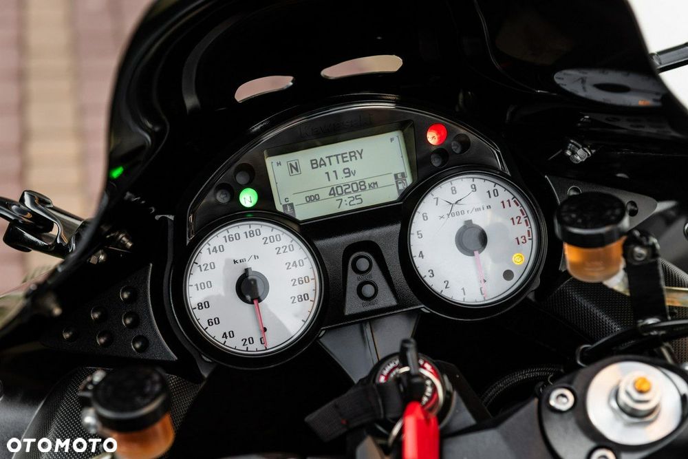 Kawasaki ZZR - 9