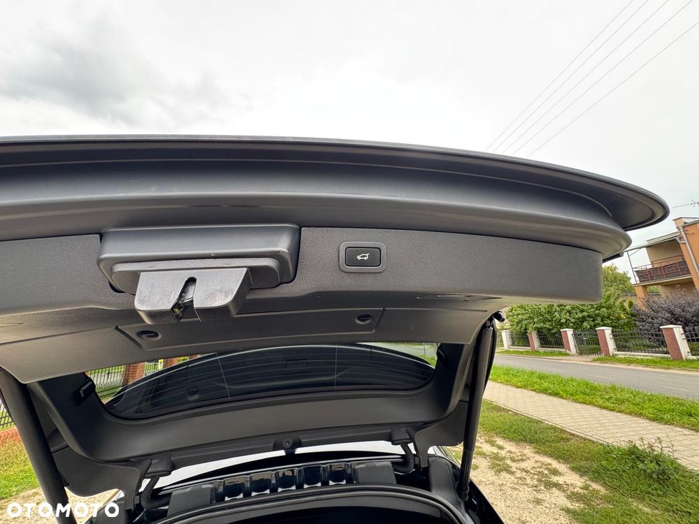 Jaguar XF 30d 300 Sport - 28