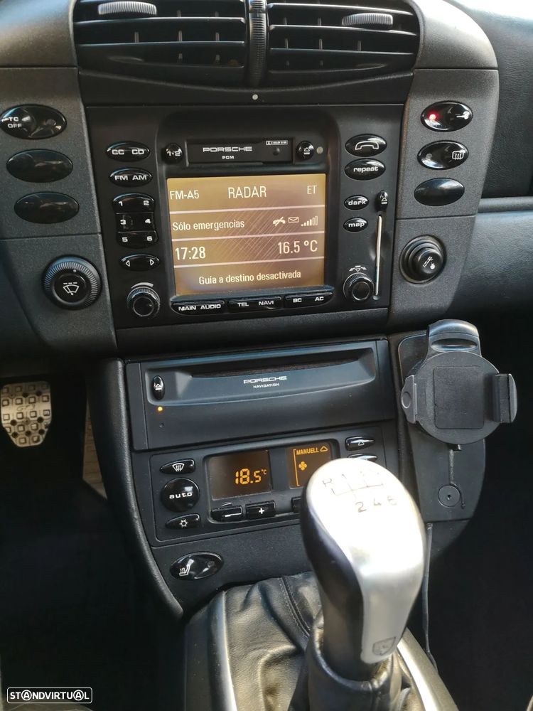 Porsche 911 (996) Carrera Coupé - 9