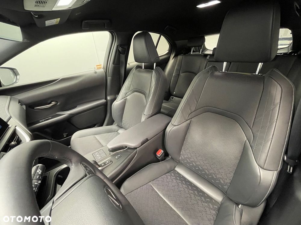 Lexus UX 300h Prestige - 12