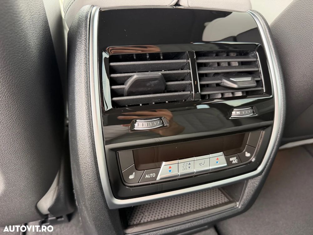 BMW X5 xDrive50e - 17