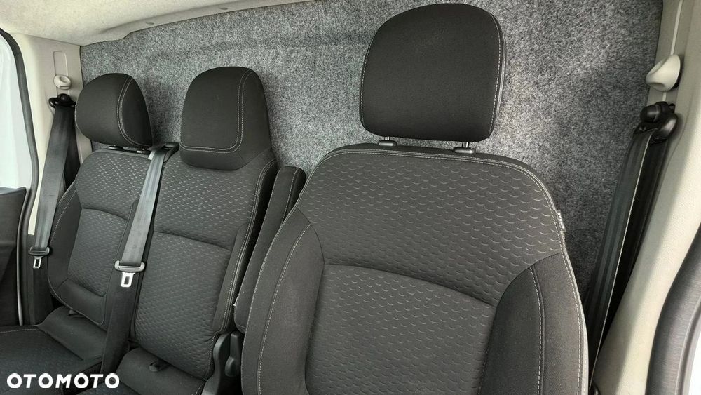 Opel Vivaro - 21