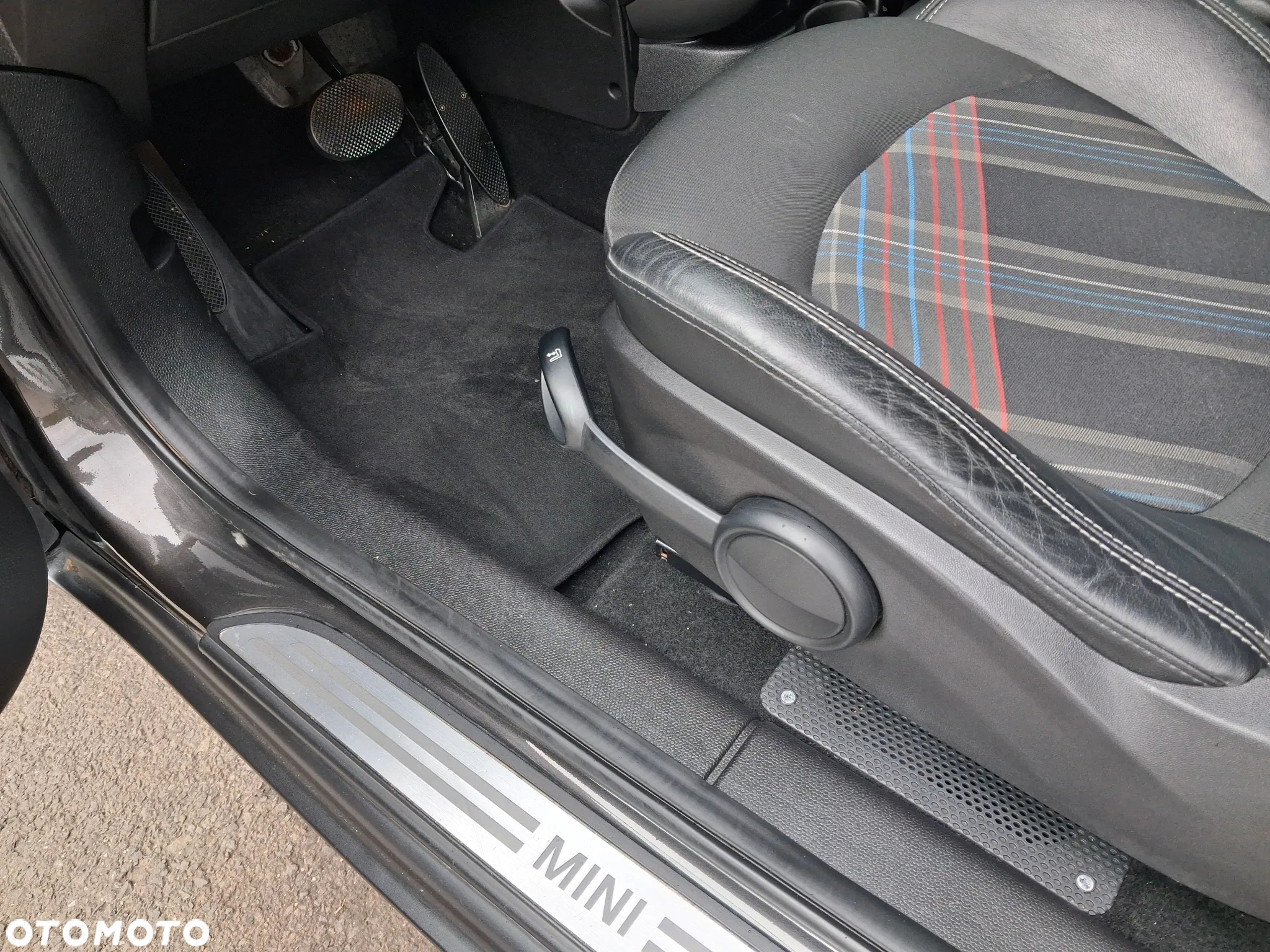 MINI Paceman Cooper D ALL4 - 11