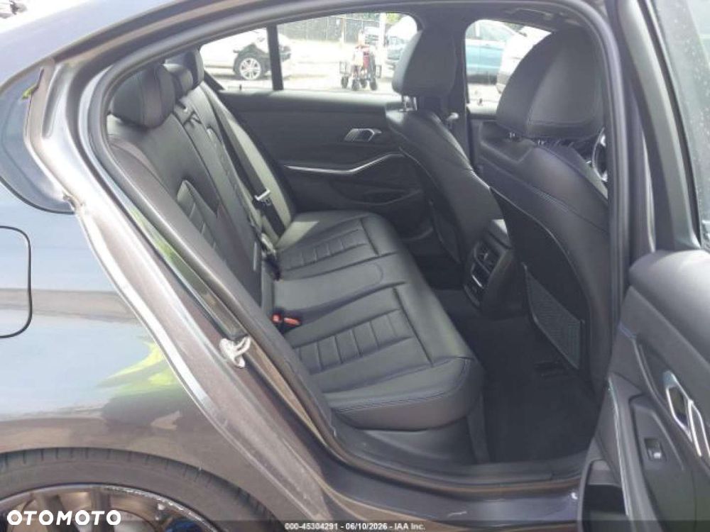 BMW Seria 3 - 10