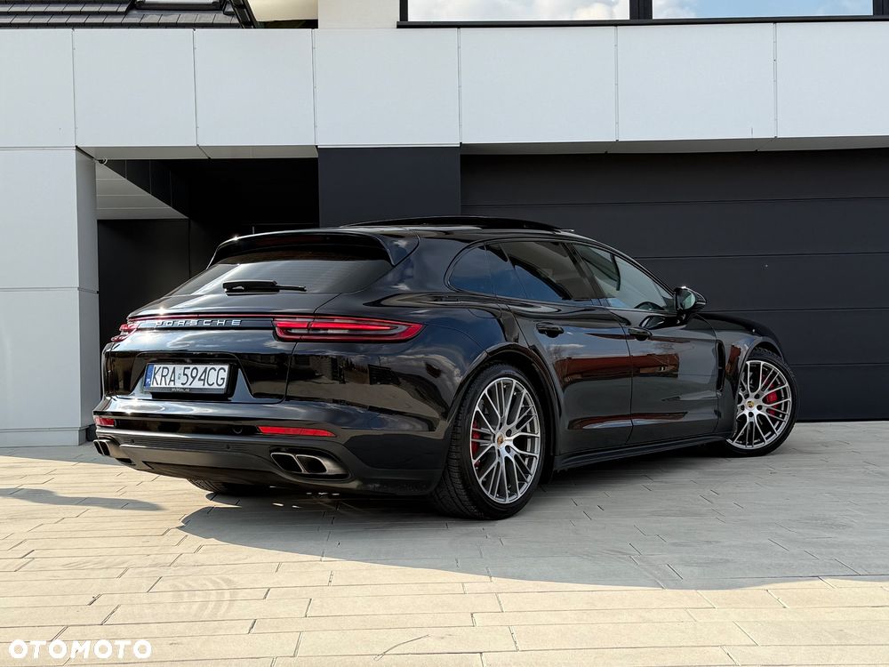 Porsche Panamera Turbo - 32