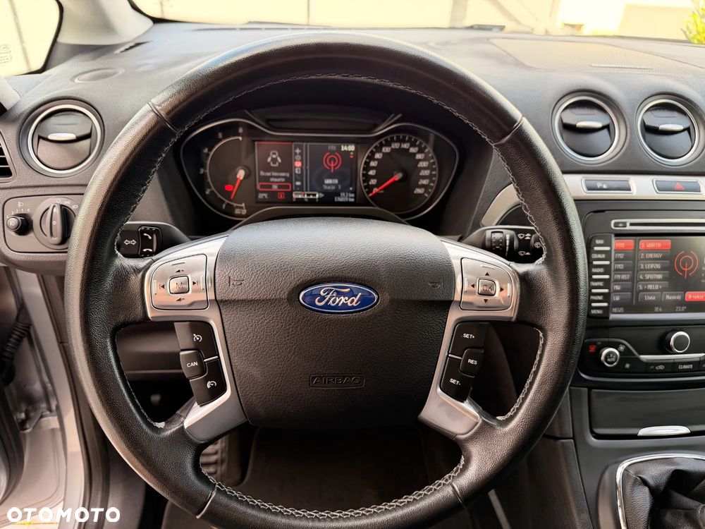 Ford Galaxy - 24