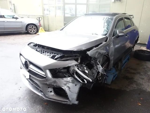 Mercedes-Benz Klasa A AMG 35 4Matic AMG Speedshift DCT 7G - 5