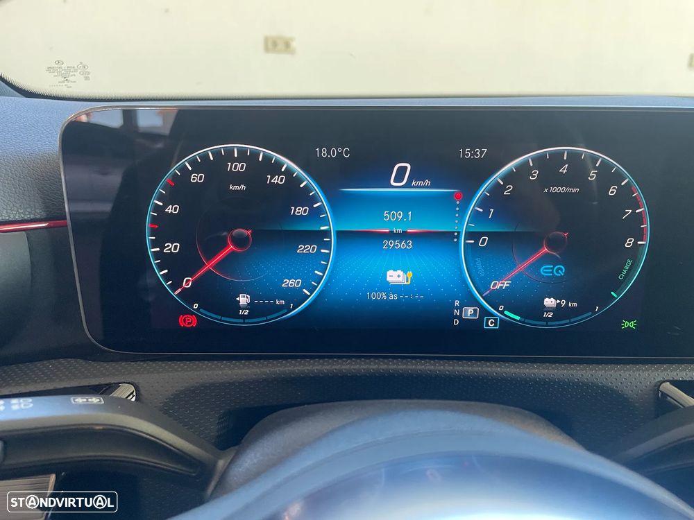 Mercedes-Benz A 250 e 8G-DCT AMG Line - 26