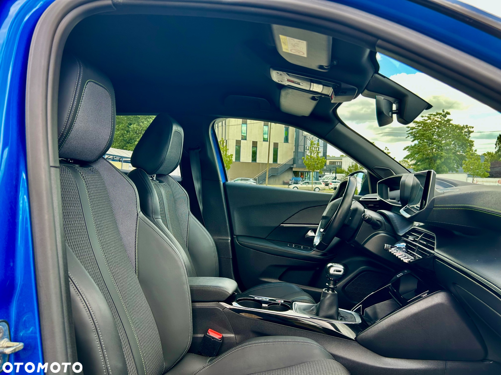 Peugeot 2008 - 12