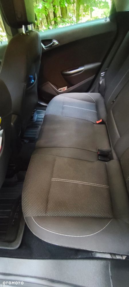 Opel Astra 2.0 CDTI Cosmo - 10