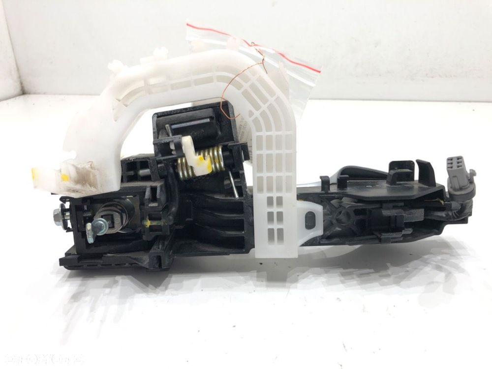 KLAMKA ZEWNĘTRZNA LEWY PRZÓD - 243.00 PLN - KIA CEED Sportswagon (CD) 2018 - 2022 1.4 T-GDI 103 kW - 4