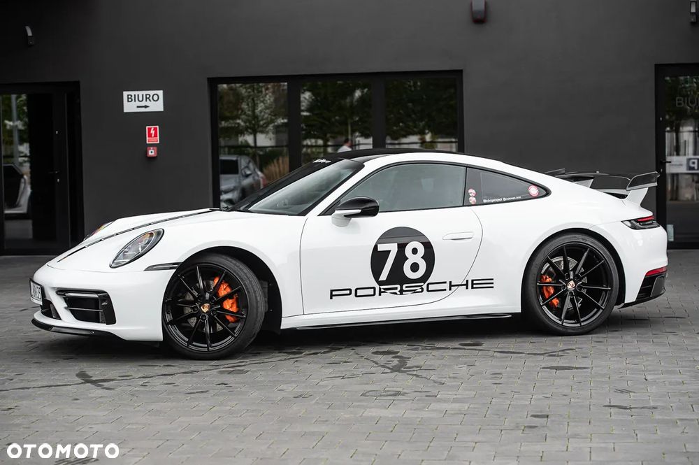 Porsche 911 Carrera - 7