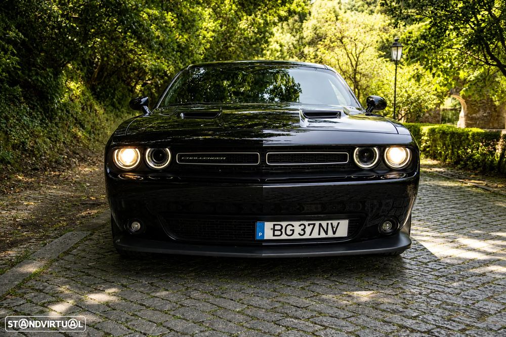 Dodge Challenger Auto SXT Plus - 11