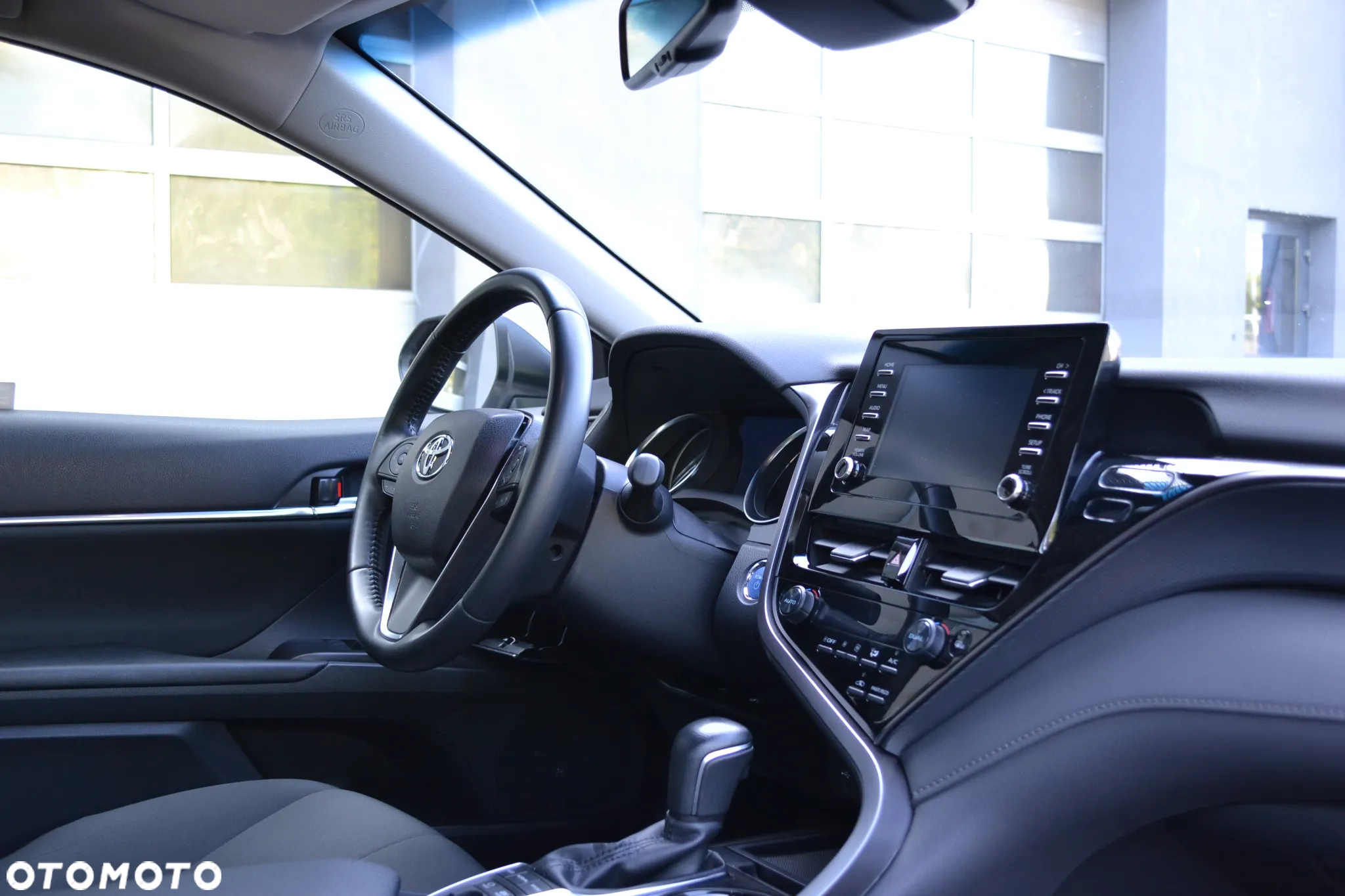 Toyota Camry - 16