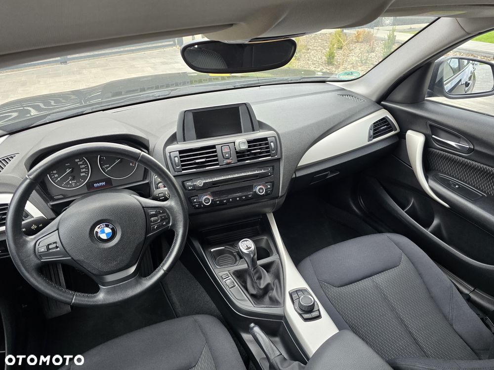 BMW Seria 1 116d DPF - 16