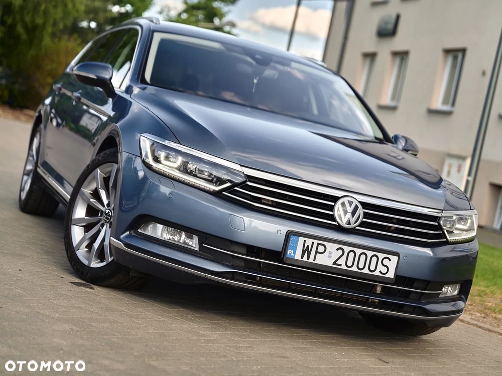 Volkswagen Passat - 1