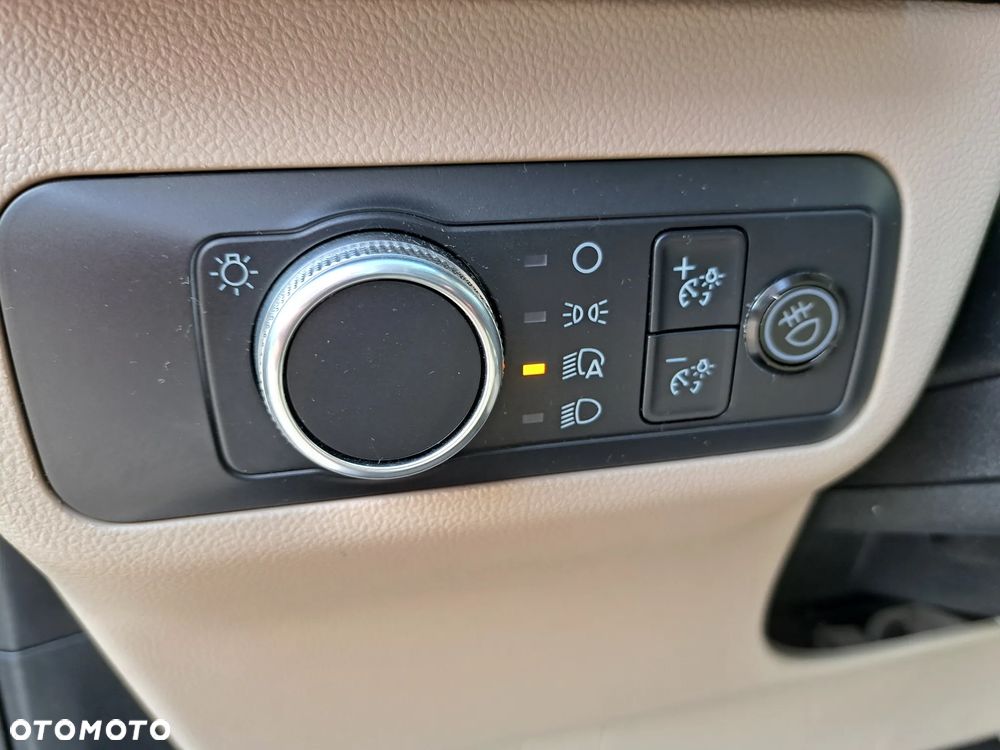 Ford Kuga - 27