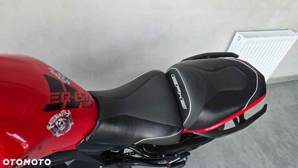 Kawasaki ER - 28