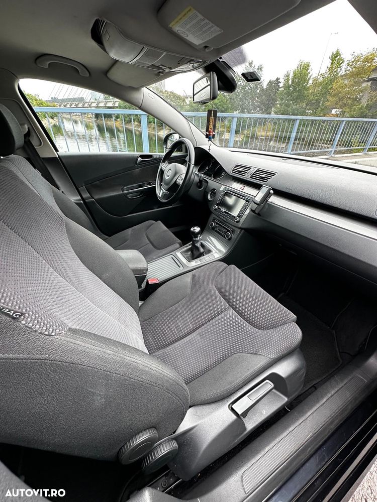 Volkswagen Passat 1.6TDI BlueMotion Tehnology Comfortline - 16