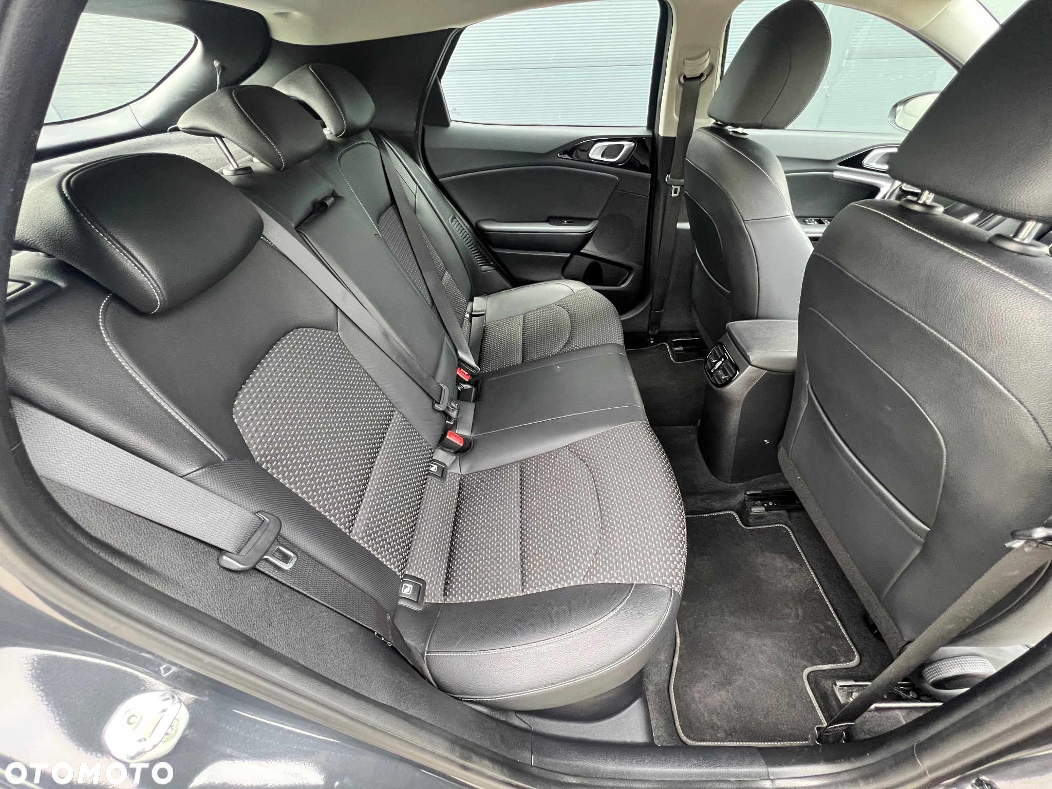 Kia XCeed - 18