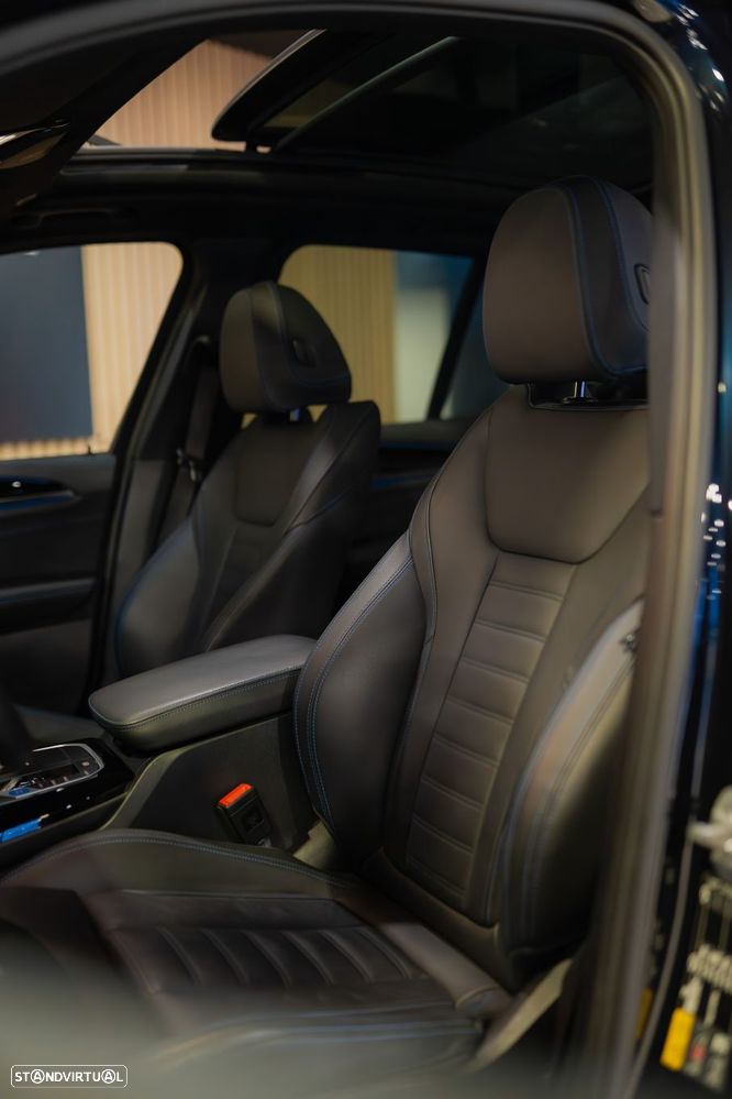 BMW iX3 M Sport Impressive - 4