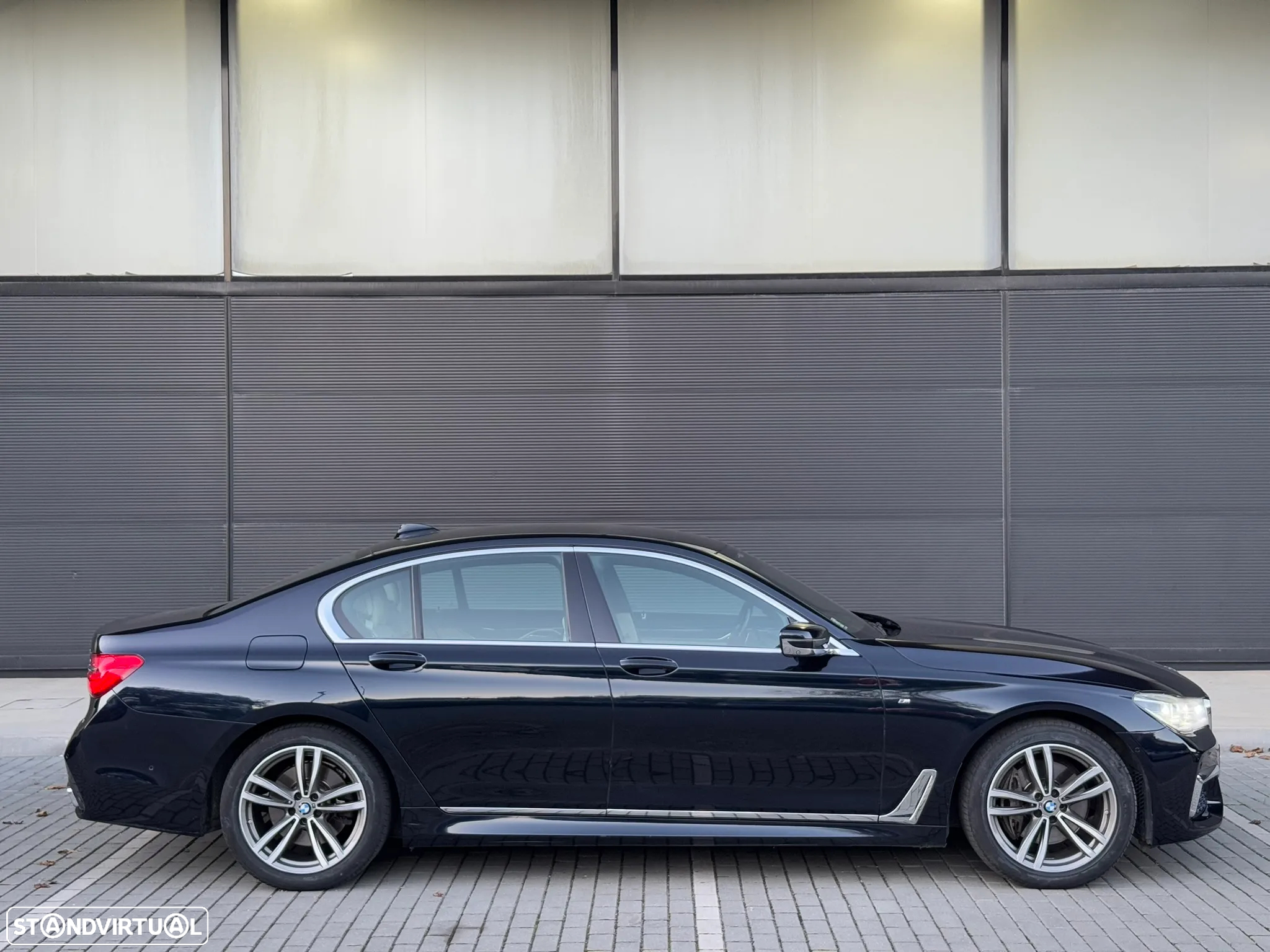BMW 730 d Pack M - 11