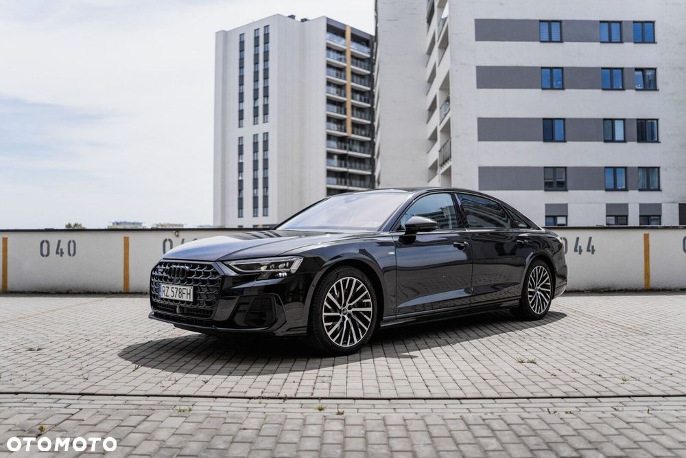 Audi A8 - 4