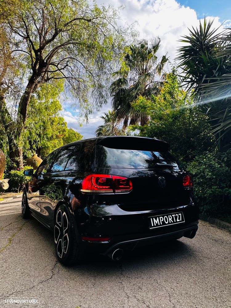 VW Golf 2.0 GTI DSG - 8