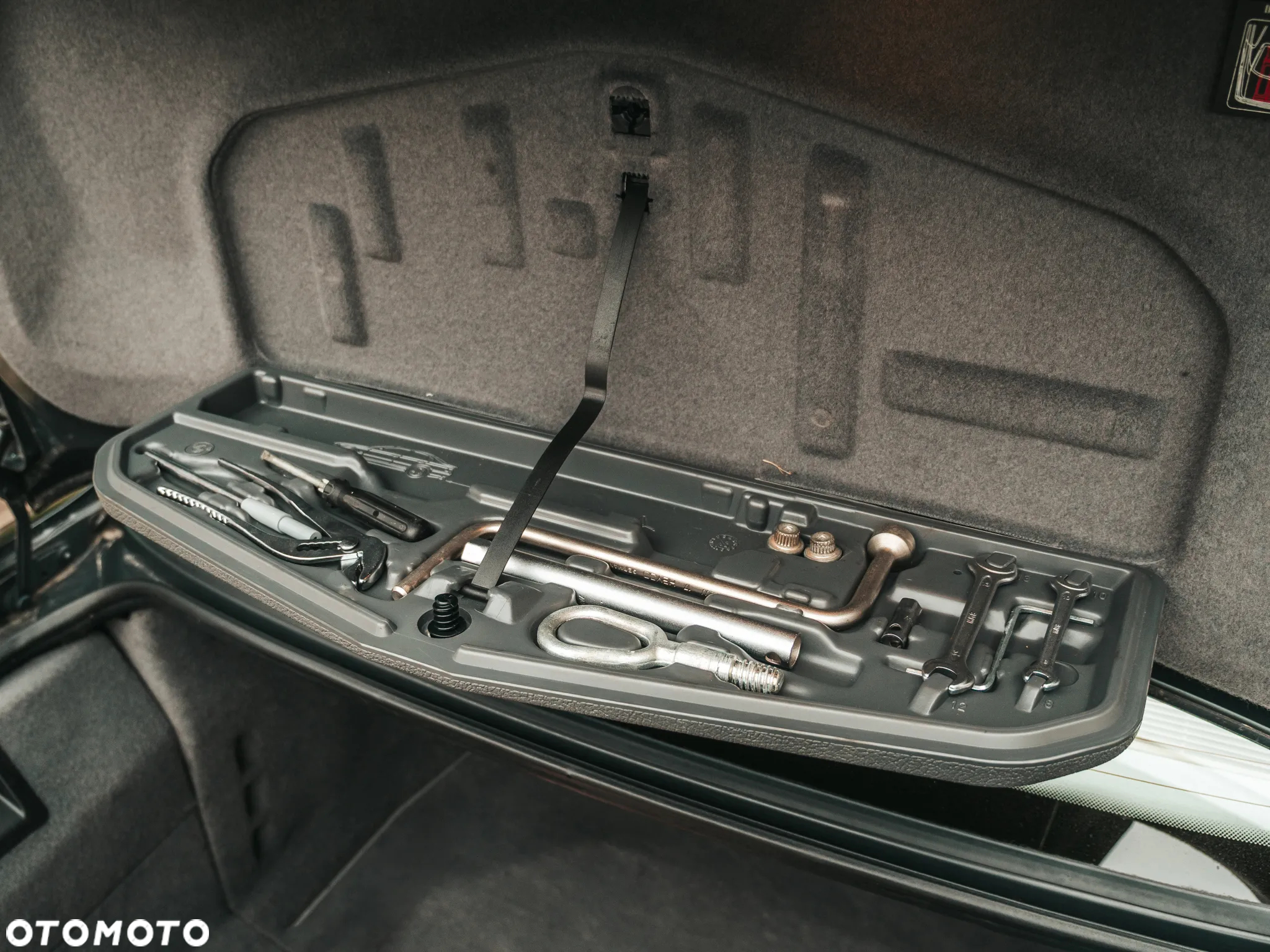 BMW Seria 7 740iL - 25