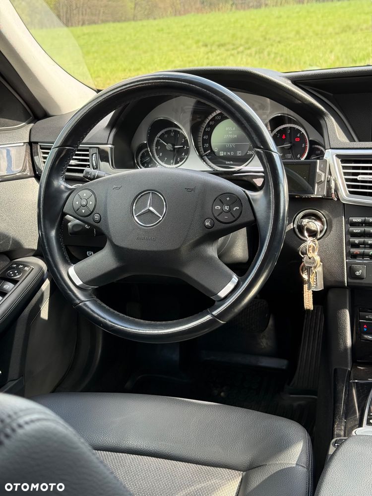 Mercedes-Benz Klasa E 200 CDI DPF BlueEFFICIENCY Automatik Avantgarde - 35