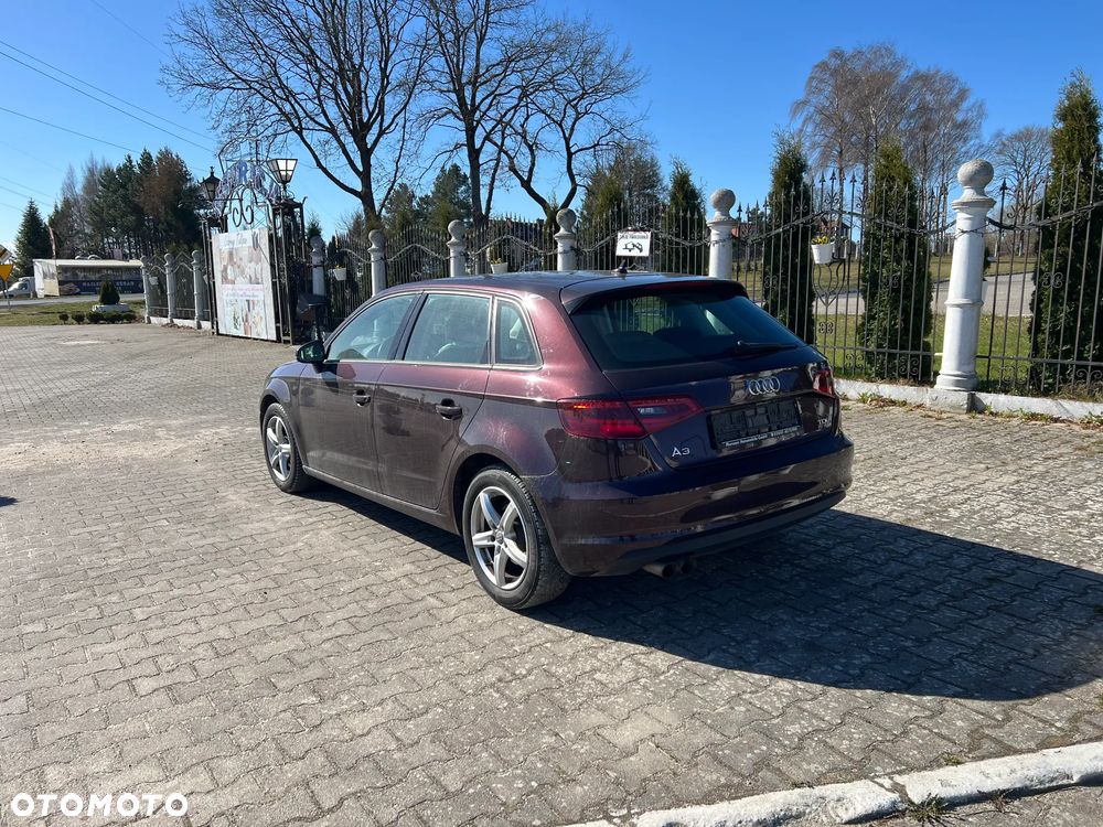 Audi A3 Sportback - 4