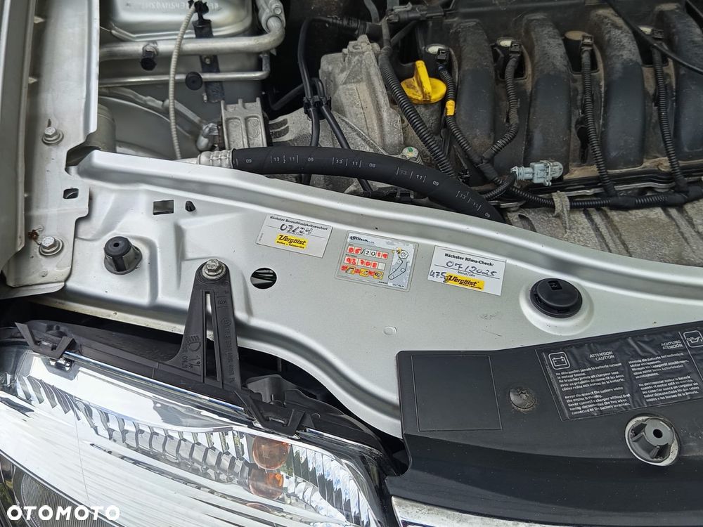 Dacia Duster 1.6 16V 4x2 Laureate - 39