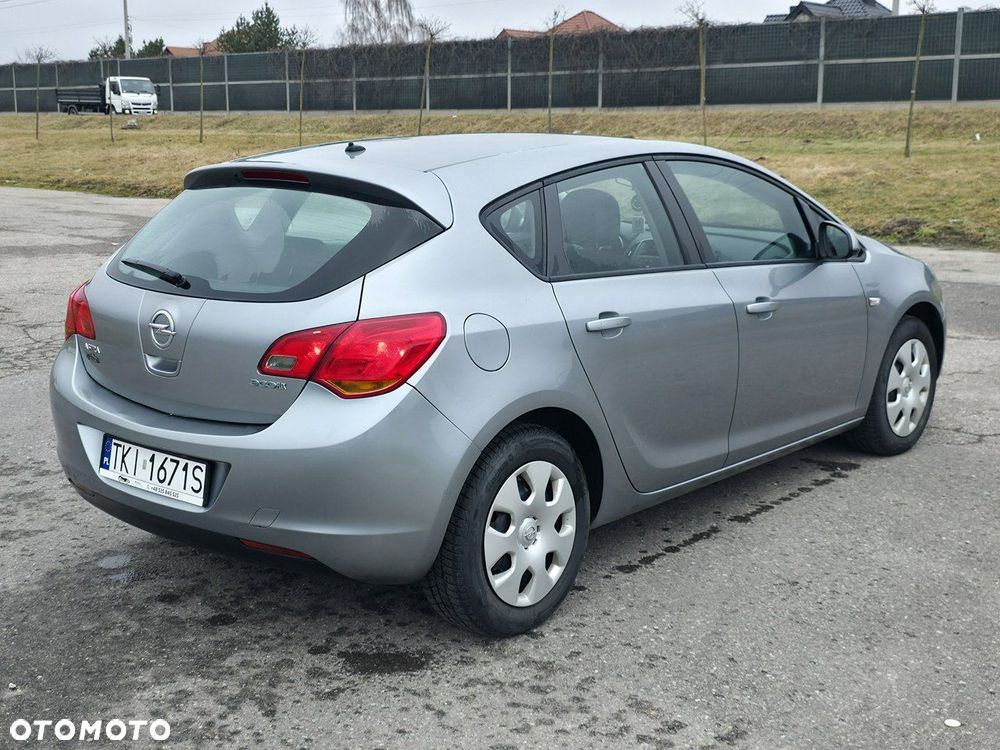 Opel Astra - 3