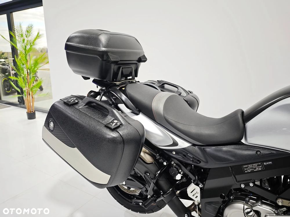 Suzuki V-STROM - 8